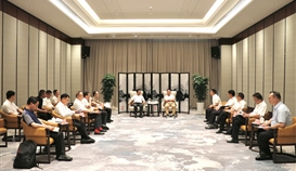 楚雄州委副書(shū)記、州長(zhǎng)張文旺到集團(tuán)洽談交流
